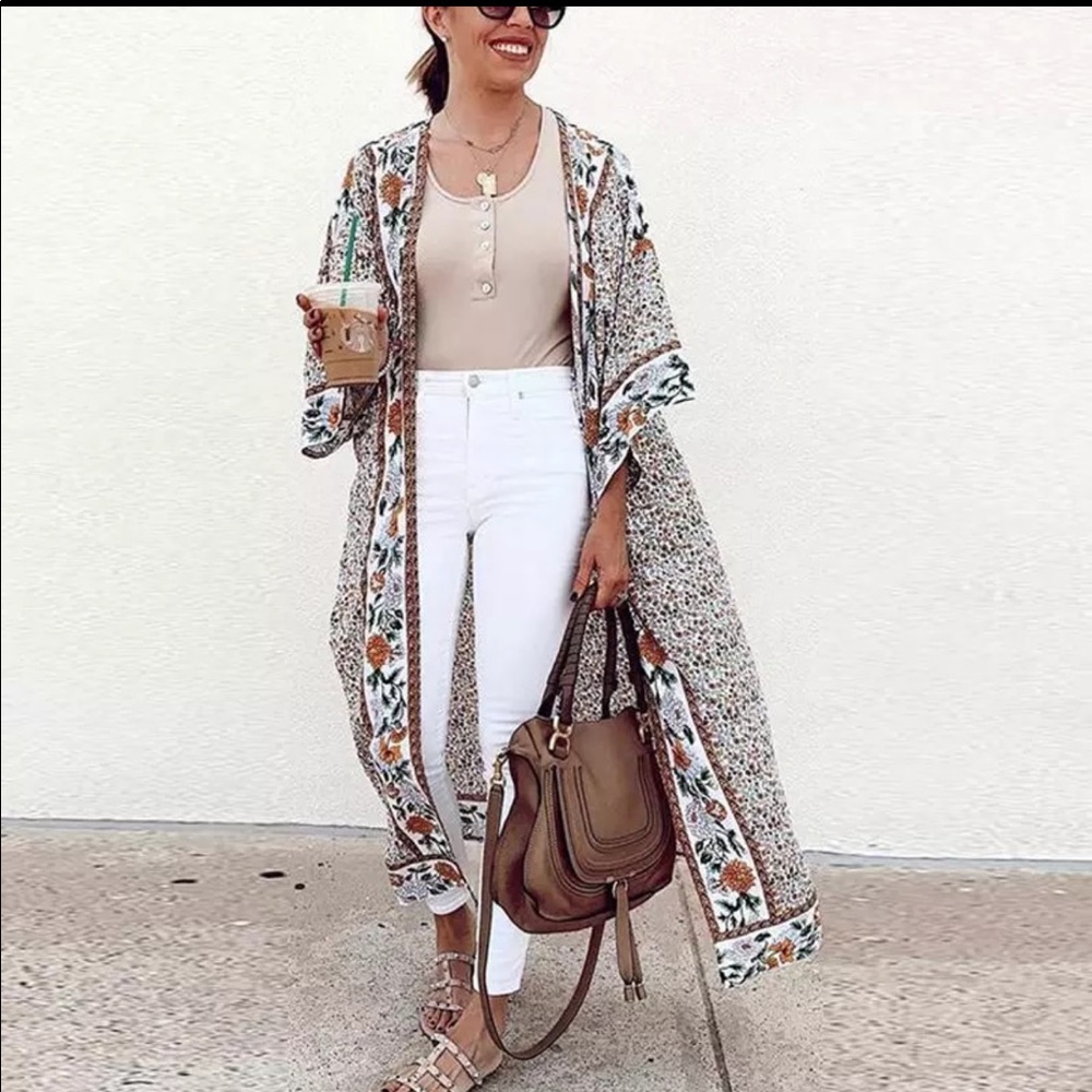 Stunning Bohemia cardigan floral print kimono. - Picture 6 of 7